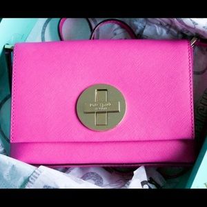 Pink Kate Spade “Sally” crossbody bag